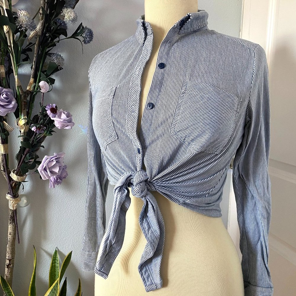Striped tie front blouse - S